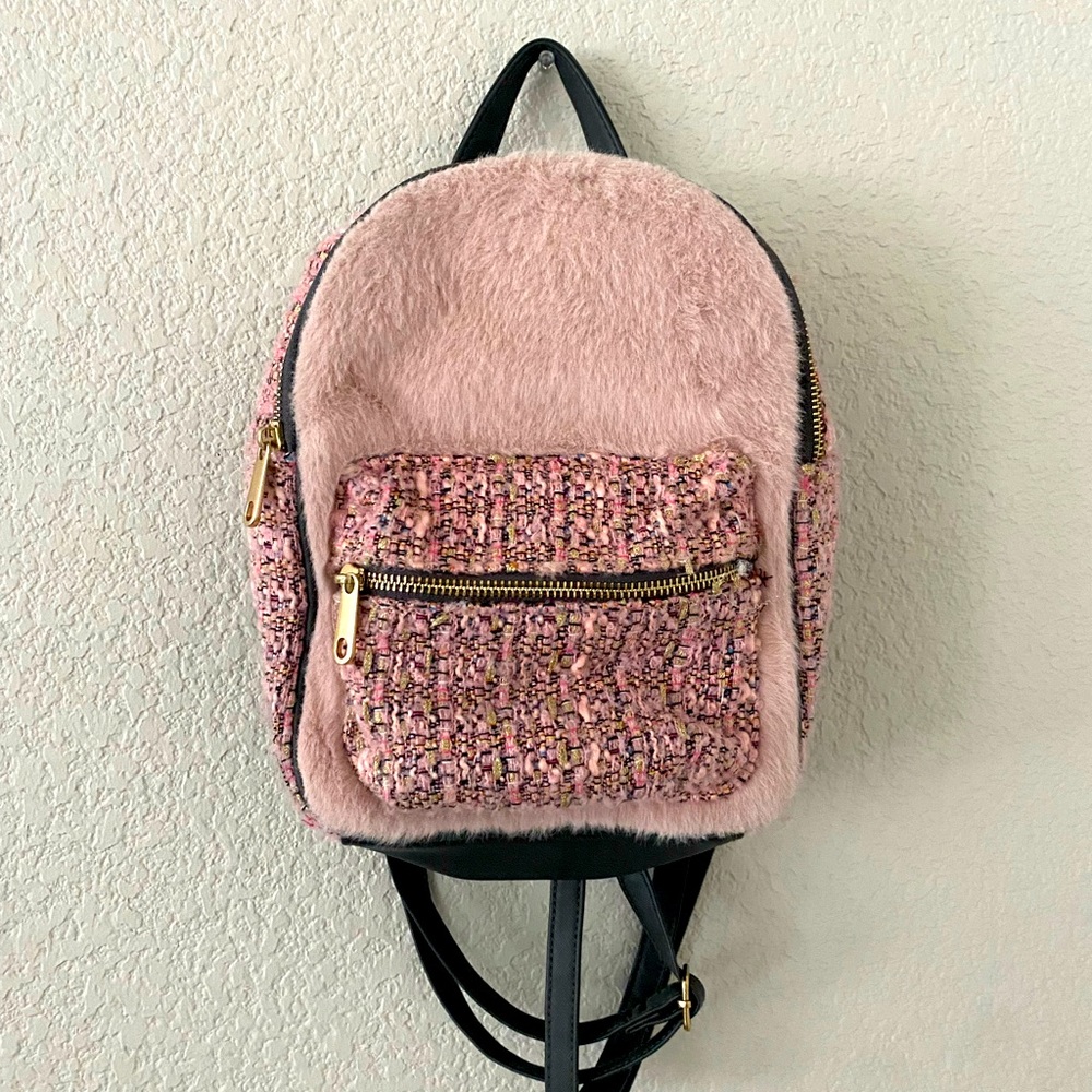 Cute pink mini backpack from ICING’S